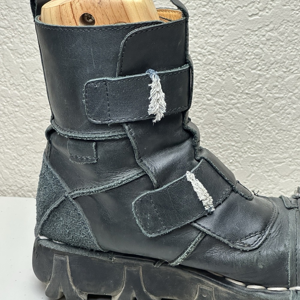 Used  Black Leather Skull & Bones Goth Biker Boots 1809-255 Size 7.5/Men's 9/WM - Picture 5 of 16